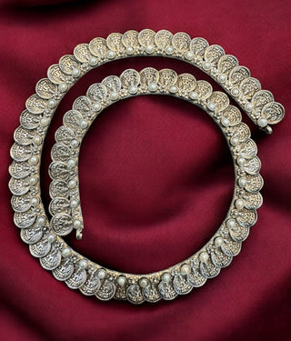 The Nimisha Silver Lakshmi Pearl Kasumala Necklace & Earrings