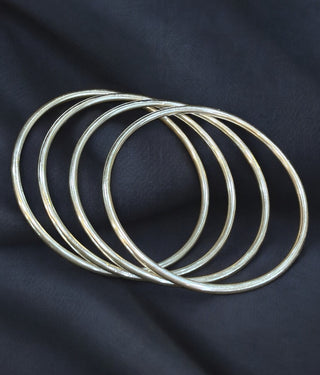 The Ujjal Plain Silver Bangle (Single/Size 2.2/2.4/2.6/2.8)