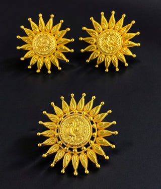 The Annapakshi Silver Pendant & Earrings