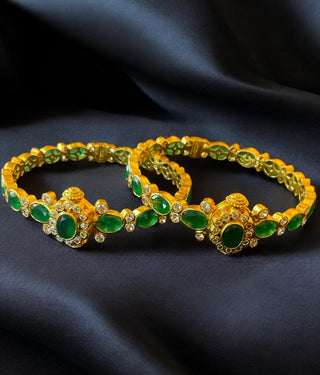 The Harini Silver Kemp Bracelet (Green/Size/2.2/2.4/2.6/2.8)
