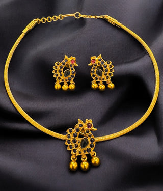 The Lasaka Silver Peacock Blue Kemp Pendant Set