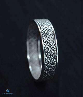 The Monabi Silver Filigree Bangle- Single( Oxidised/Size/2.2/ 2.4/2.6/2.8)