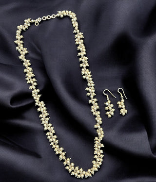 The Ujjal Silver Necklace & Earrings (Bright Silver)