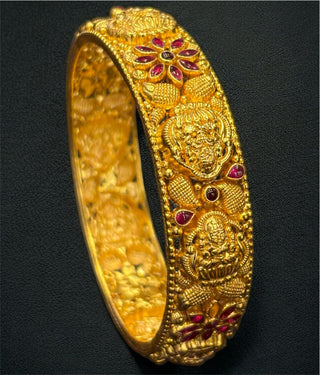 The Manorama Silver Lakshmi Nakkasi Bangle- Single (Size/2.2/2.4/2.6/2.8)