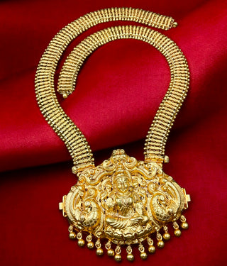 The AiswaryaLakshmi Silver nakkasi Necklace & Waistbelt