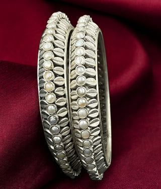 The Moti Tode Silver Pearl Bangle- Single (Oxidised-Size/2.2/ 2.4/2.6/2.8)