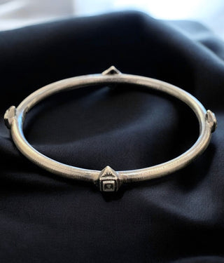 The Mayada Silver Antique Bangle-Single (Oxidised/Size /2.2/2.4/2.6/2.8)