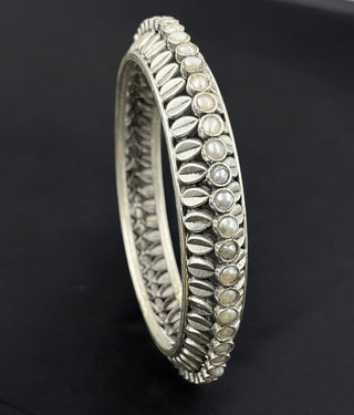 The Moti Tode Silver Pearl Bangle- Single (Oxidised-Size/2.2/ 2.4/2.6/2.8)
