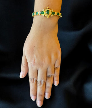 The Harini Silver Kemp Bracelet (Green/Size/2.2/2.4/2.6/2.8)