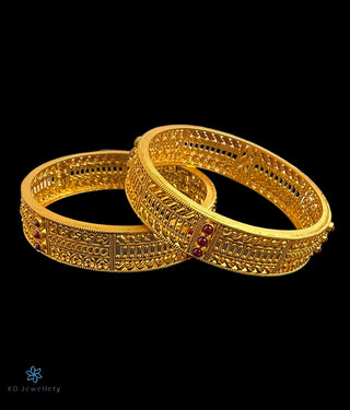The Aditi Silver Filigree Bangle-Single (Red/Size/2.2/2.4/2.6/2.8)