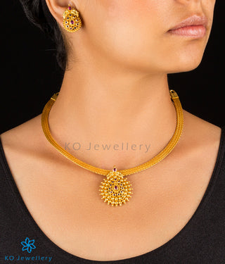 Traditional gold plated choker with guarantee