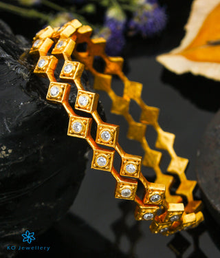 The Ihita Silver Solitaire Bangle-Single(Size 2.2/2.4/2.6/2.8)