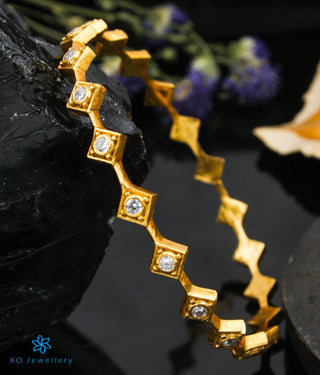 The Ihita Silver Solitaire Bangle-Single(Size 2.2/2.4/2.6/2.8)