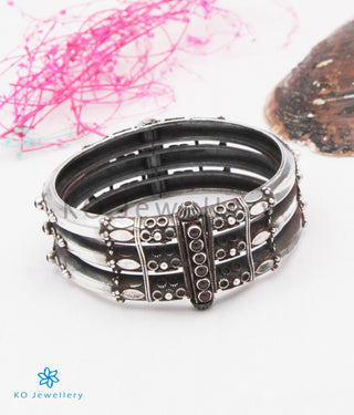The Kumud Silver Coorgi Bracelet-Single (Three layers/Oxidised/Size 2.2/2.4/2.6/2.8)