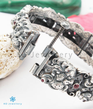 The Vrsala Silver Peacock Bracelet-Single (Oxidised/Size 2.2/2.4/2.6/2.8)
