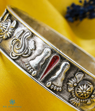 The Shankhu, Chakra Silver Bangle- Single (Oxidised/Size 2.2/2.4/2.6/2.8)