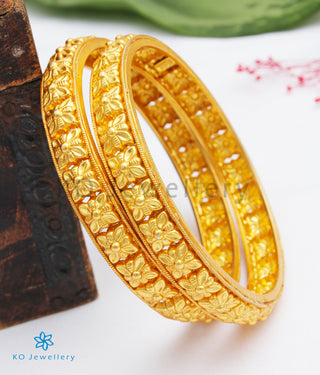 The Arini Silver Bangle- Single (Size-2.2/2.4/2.6/2.8)