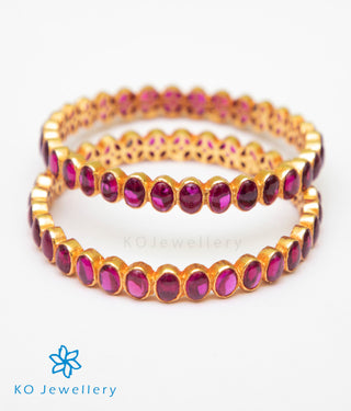 The Dvaita Silver Kempu Bangle(Size/ 2.10)